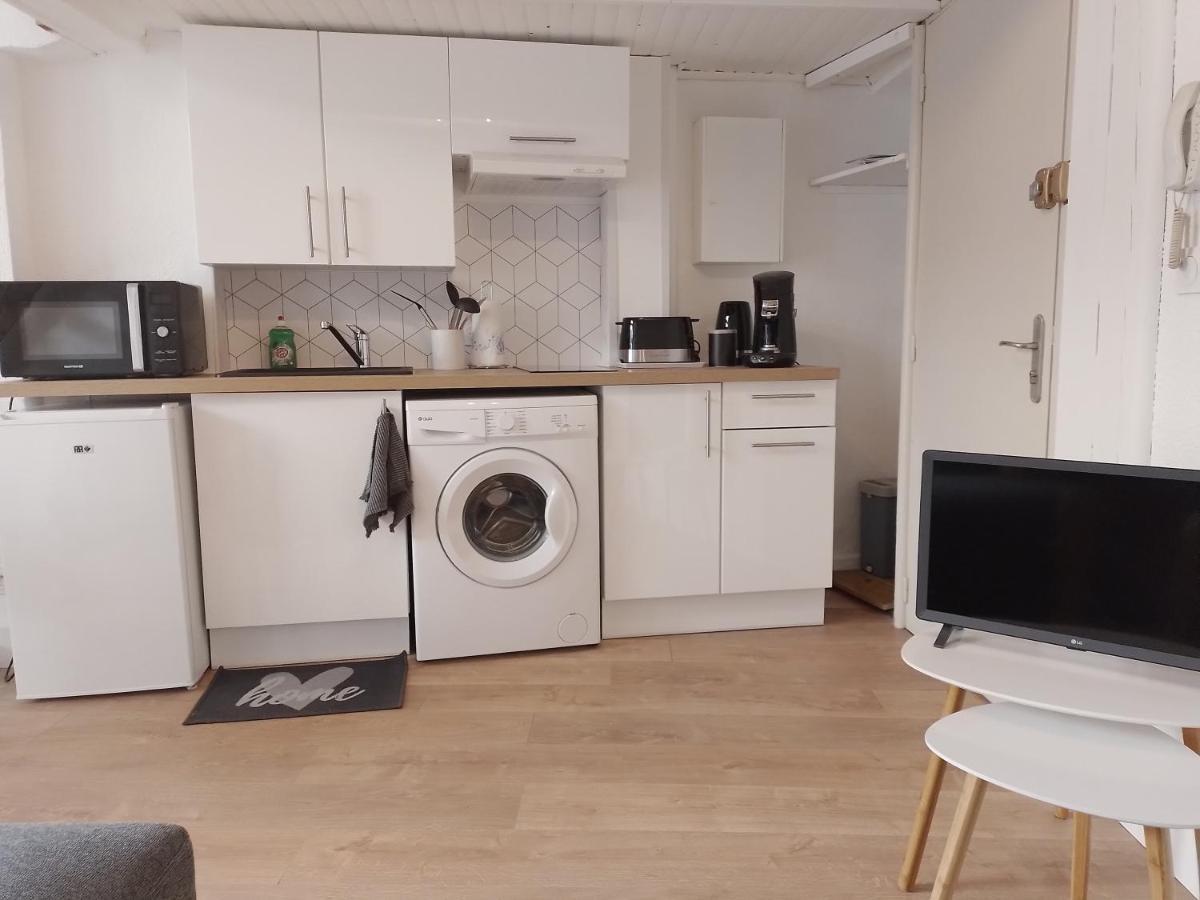 פרפיניין Studio Mezzanine Hyper Centre, Au Pied Du Castillet מראה חיצוני תמונה